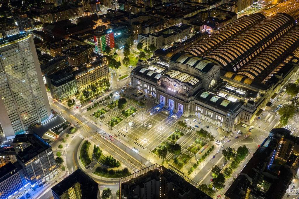Appartamento - Stazione Centrale Милано Екстериор снимка