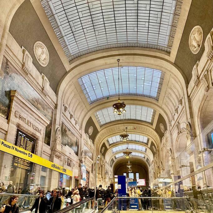 Appartamento - Stazione Centrale Милано Екстериор снимка