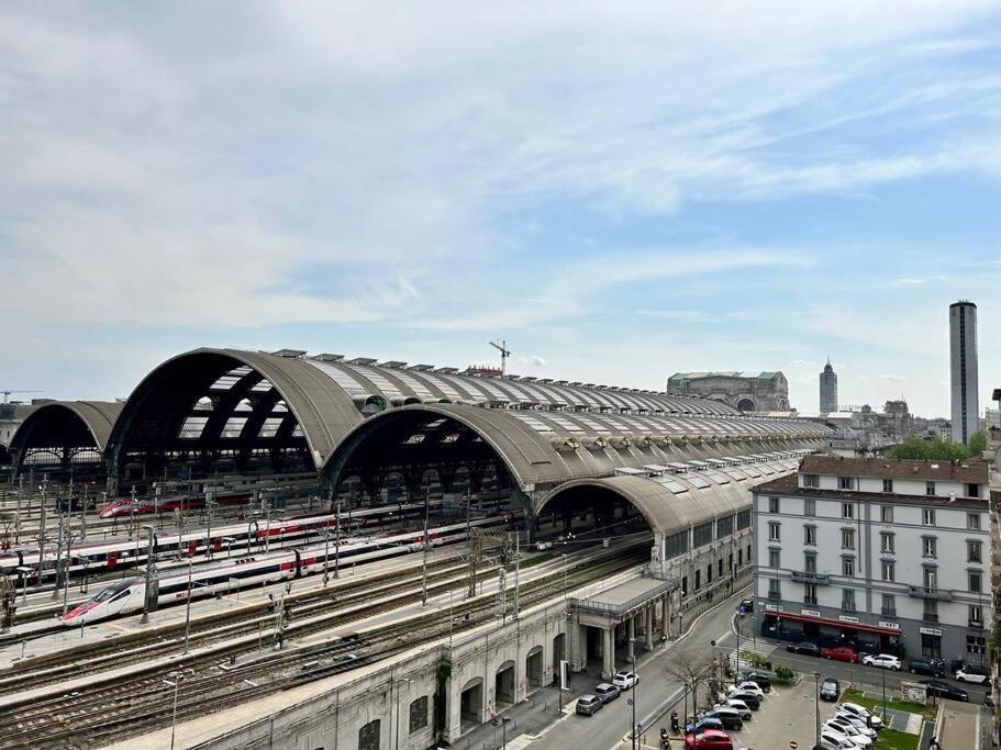 Appartamento - Stazione Centrale Милано Екстериор снимка
